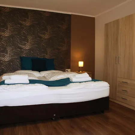 Garden Club Panzió Balatonmáriafürdő