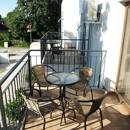 Garden Club Panzio *