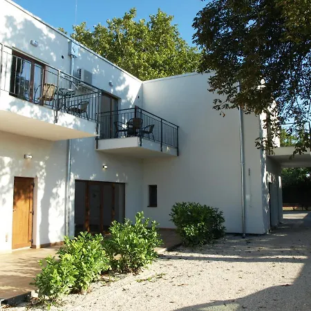 Garden Club Panzio 3*