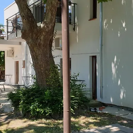 Garden Club Panzio 3* Balatonmáriafürdő