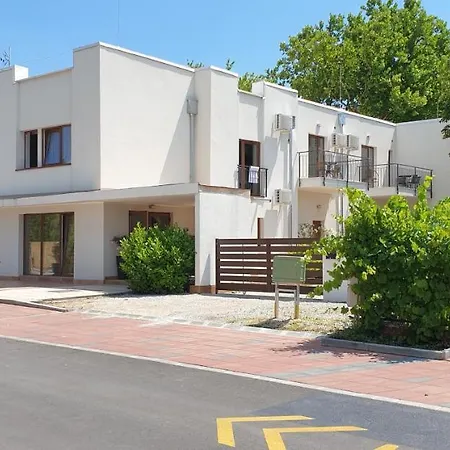 Garden Club Panzio Balatonmáriafürdő