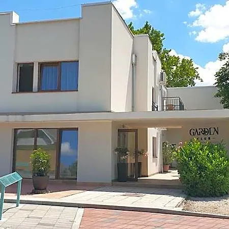 Garden Club Panzio Panzió Balatonmáriafürdő