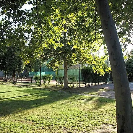 Garden Club Panzio 3* Balatonmáriafürdő