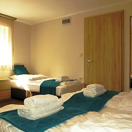 Garden Club Panzio 3* Balatonmáriafürdő