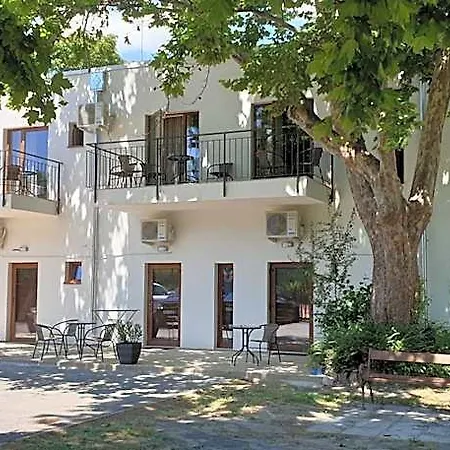 Garden Club Panzio Panzió Balatonmáriafürdő