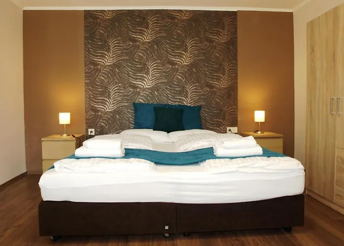 Garden Club Panzio 3* Balatonmáriafürdő