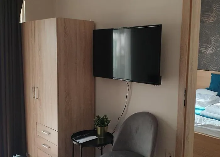 Bed & Breakfast Garden Club Panzio 3*