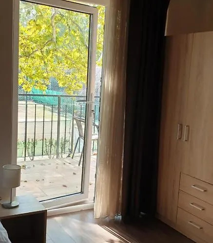 Garden Club Panzio Bed & Breakfast 3*