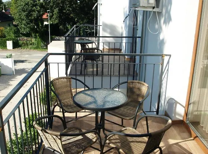 Garden Club Panzio 3*