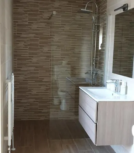 Garden Club Panzio Bed and Breakfast