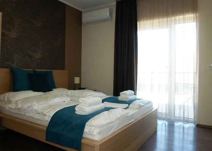 Garden Club Panzio 3* Balatonmáriafürdő