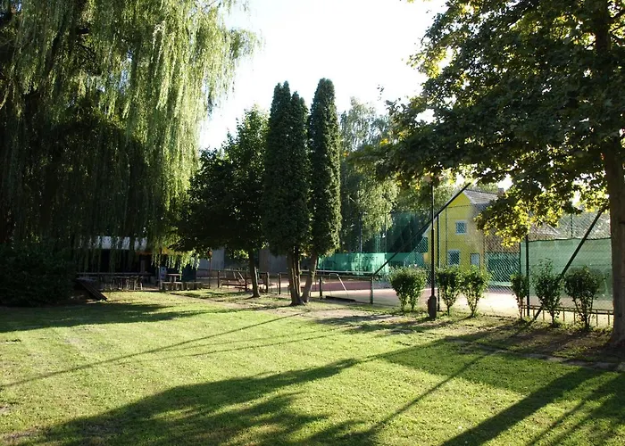 Garden Club Panzió Balatonmáriafürdő
